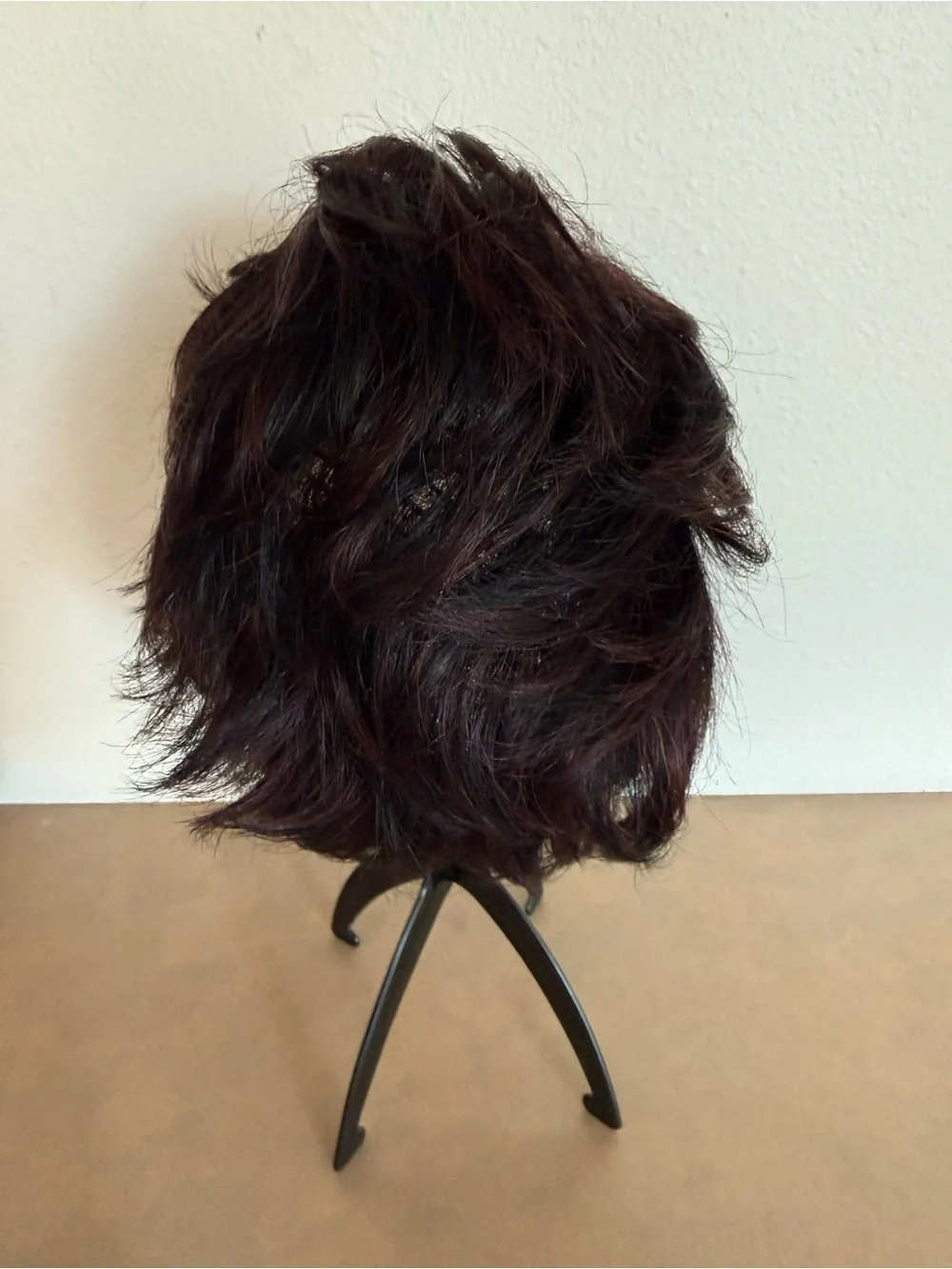 Hair fashions Dark Brown Short Layered Women's Wig - Natural Look